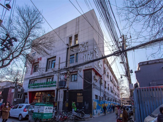 上海HDPE螺盖式承插排水高密度聚乙烯HDPE静音排水管交货期